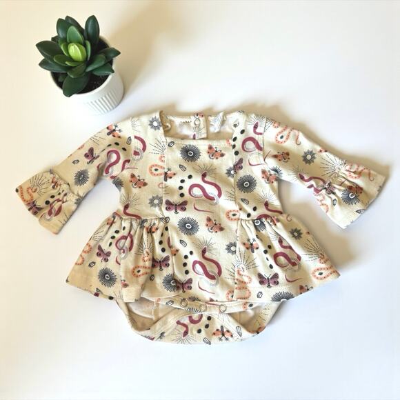 Kate Quinn Romper Dress Cream Insects Snakes 0-3 Months - Picture 1 of 5